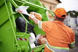 Best Yard Waste Removal  in Gibson City, IL